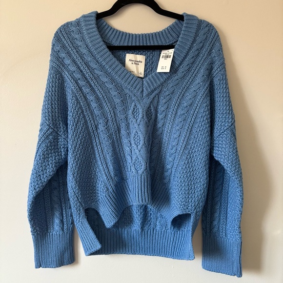 Abercrombie & Fitch Blue Cable Knit Sweater - Picture 2 of 6
